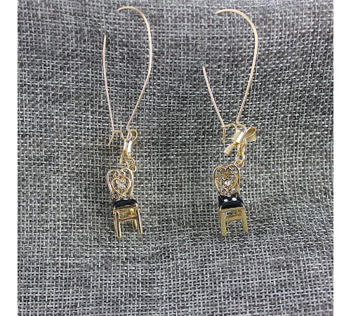 Ohrringe Ausgefallene  in Sessel-Form – Ein echter Hingucker!