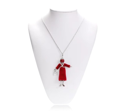 Kette mit Puppenanhänger Vinatage Kleid– Ein echter Blickfang! Rot Kette mit Puppenanhänger Vinatage Kleid– Ein echter Blickfang! Rot