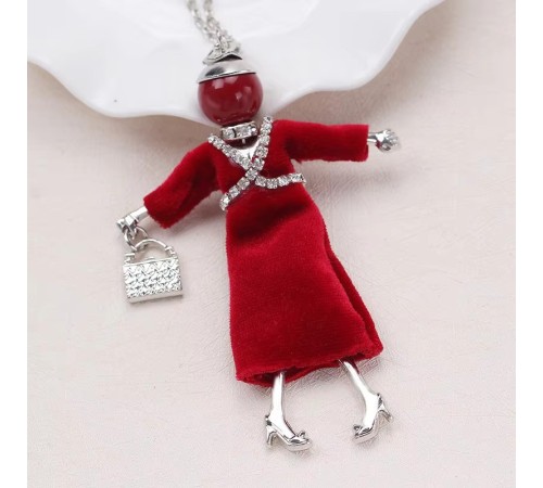 Kette mit Puppenanhänger Vinatage Kleid– Ein echter Blickfang! Rot Kette mit Puppenanhänger Vinatage Kleid– Ein echter Blickfang! Rot