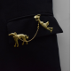 Brosche Frau mit Hund – Stilvoll & Elegant
